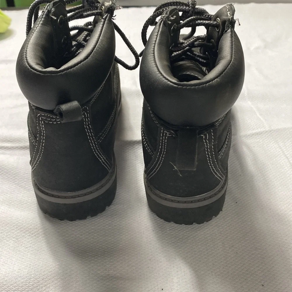 Wonder Nation Boots size 3 (AZ)